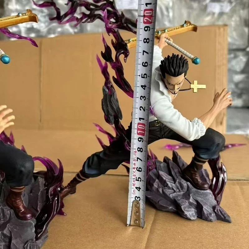Figurine Mihawk Dracule – One Piece – 35 cm (avec épée)
